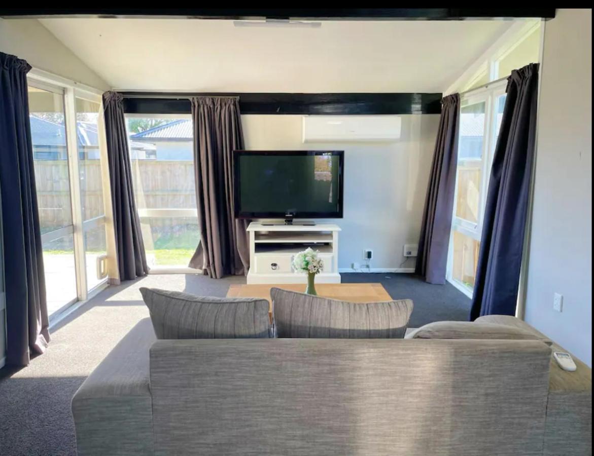 3 Bedroom Family House In Excellent Location Hamilton Exteriér fotografie